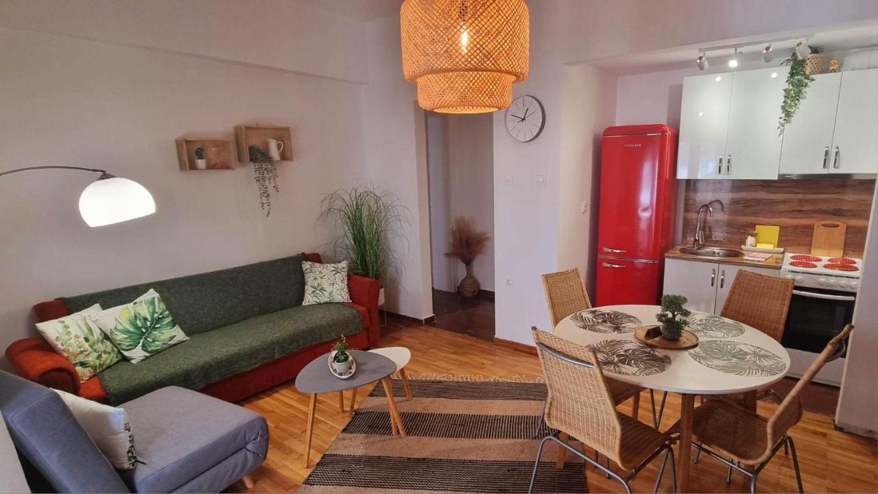 Charming House 2 *